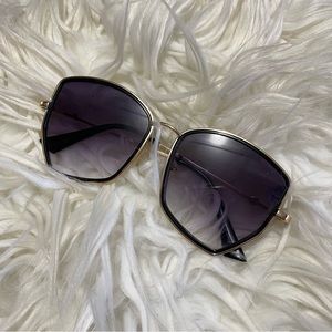 Vintage large frame sunglasses